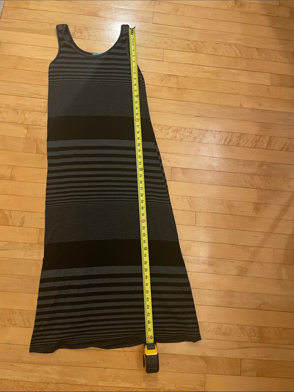 Chris & Carol Black and Gray Maxi Dress Medium